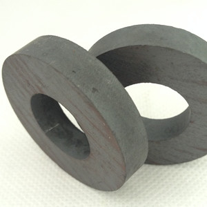 購入 産業大きいリング形の亜鉄酸塩のスピーカーの磁石53mm x 24mm x 11mm online manufacture