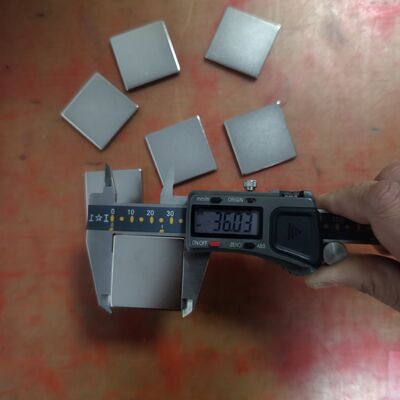 購入 N38 グレードの高性能工業用ネオジム磁石 F36X36X3 - 強力な保持力 online manufacture