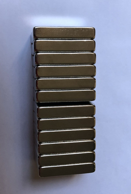 購入 NdFeBアークの定形ネオジム モーター磁石の永久的な厚さ6mm online manufacture